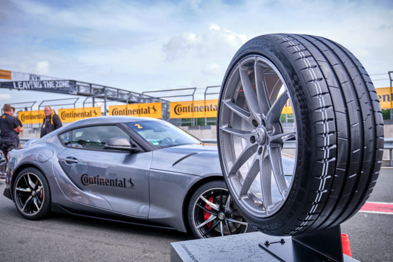 Continental SportContact 7 : technologie, tests et principaux concurrents