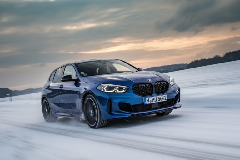 Le grand test pneus hiver 2025 d’Auto Bild (225/40 R18) : quels pneus pour une compacte sportive ?