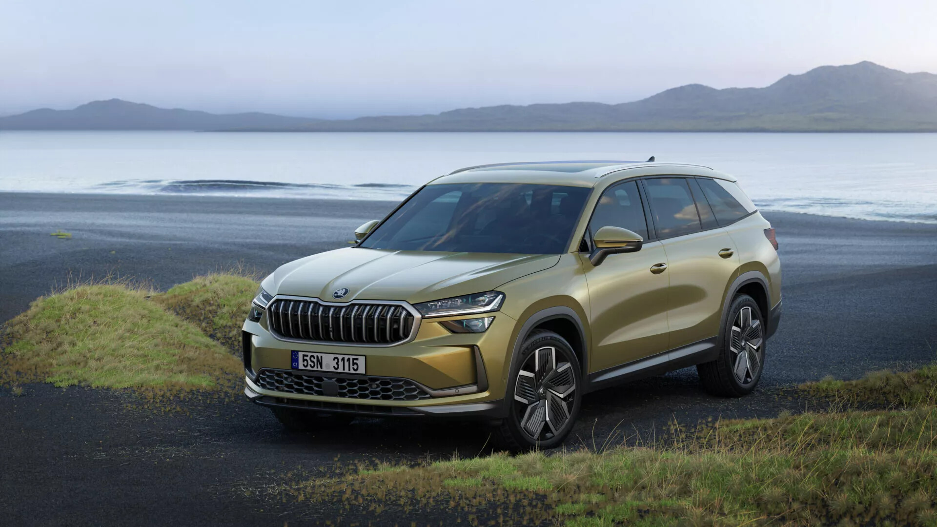 Test de pneus d'été Motor 2026 : Nokian Powerproof 2 remporte le comparatif de 8 pneus SUV (235/55 R18)