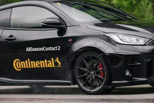 Continental AllSeasonContact 2 Vignette 1920x1280
