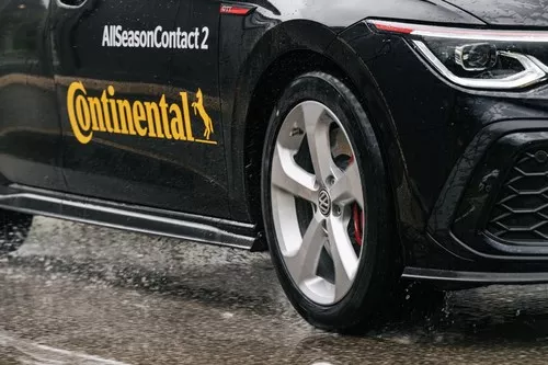 Continental AllSeasonContact 2 Vignette 1920x1280