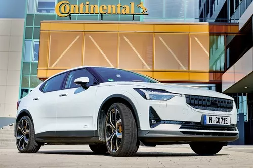 Continental SportContact 6 Vignette 8071x5381