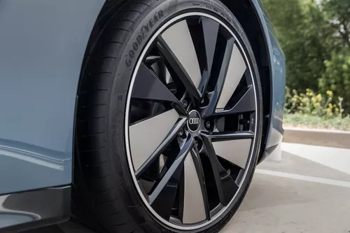 GoodYear Eagle F1 Asymmetric 5 Vignette 5472x3648