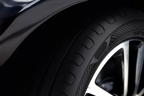 Goodyear Efficient Grip Performance 2 Vignette 5677x3785