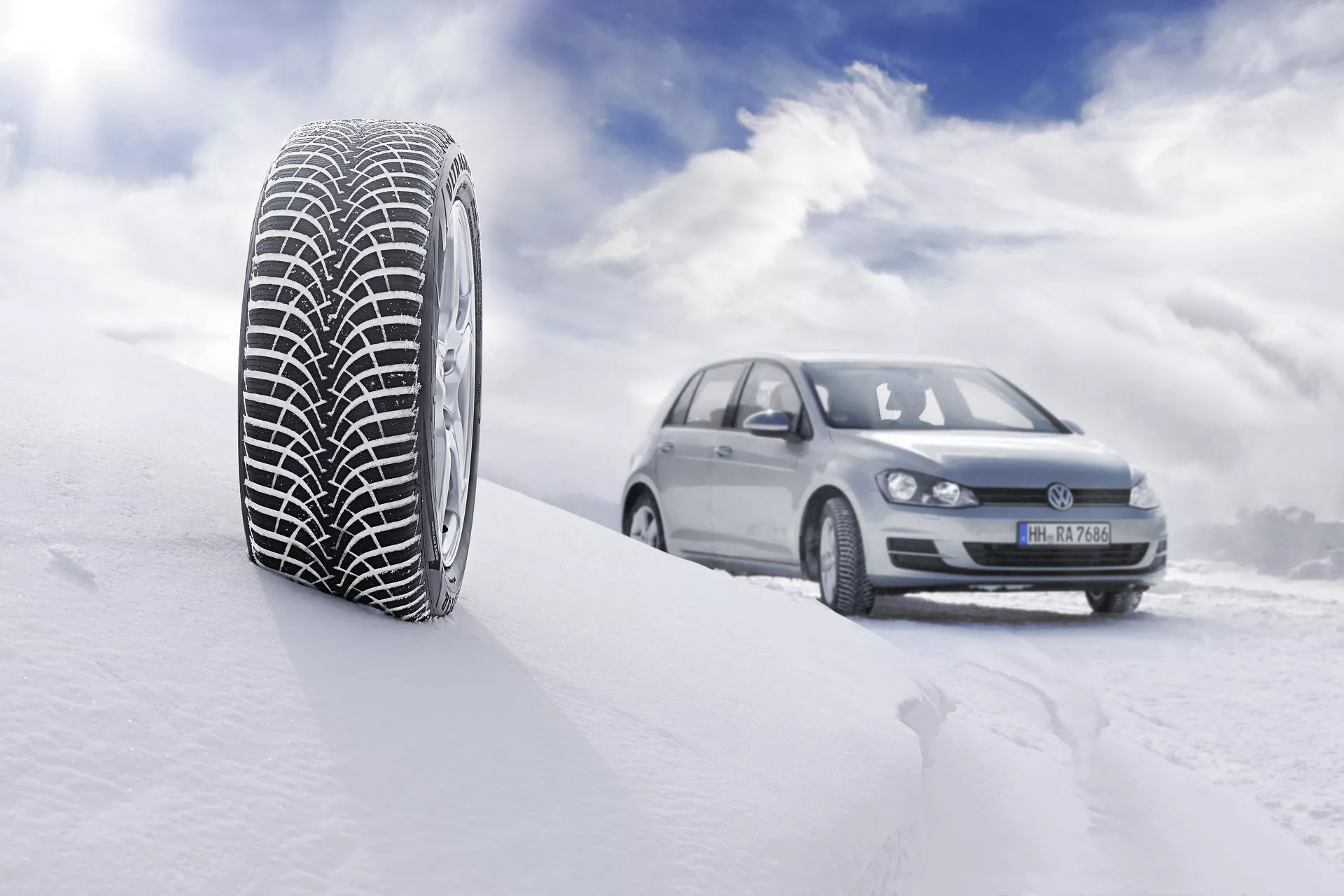 GoodYear UltraGrip 9+ Image