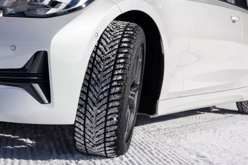 GoodYear UltraGrip Performance 3 Vignette 1920x1280