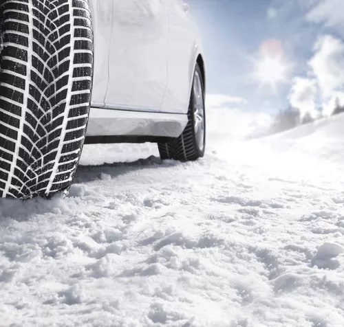 Goodyear UltraGrip Performance Gen-1 Vignette 2559x2434