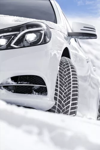GoodYear UltraGrip Performance+ Vignette 3744x5616