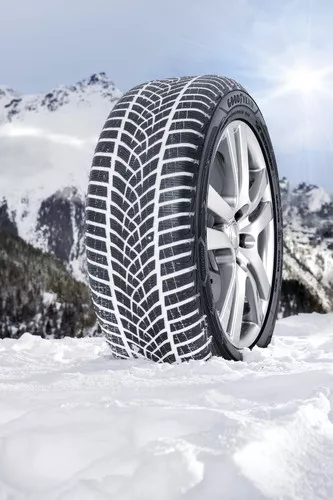 GoodYear UltraGrip Performance+ Vignette 3744x5616