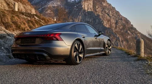 Hankook ION Evo Vignette 1920x1066