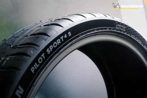 Michelin Pilot Sport 4 S Vignette 1280x853
