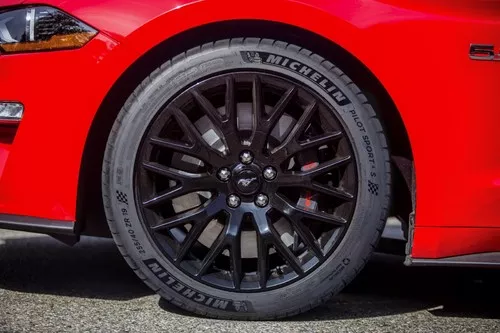 Michelin Pilot Sport 4 S Vignette 1600x1066