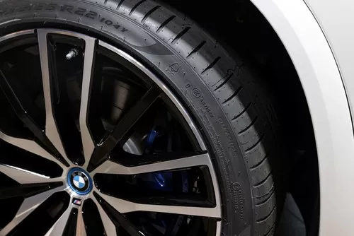 Pirelli P ZERO Vignette 2448x1633